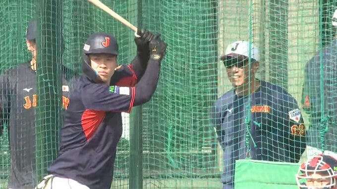 【侍ジャパン】井端監督「トップクラスですよ」12日の広島戦へ佐藤輝明がフリー打撃で柵越え6本|TBS NEWS DIG