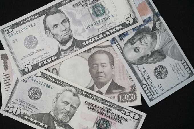 円下落し１ドル＝145円台後半、米中協議「進展」で－詳細見極めへ