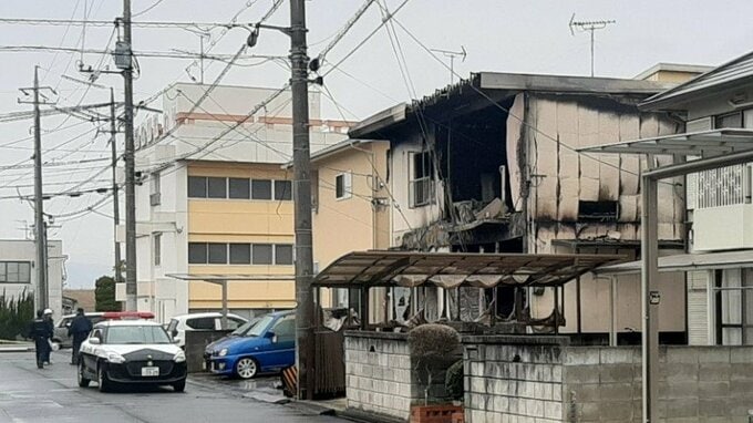 【続報】未明にアパートが全焼　焼け跡から１人の遺体見つかる　行方不明の男性か【岡山・倉敷市】|TBS NEWS DIG