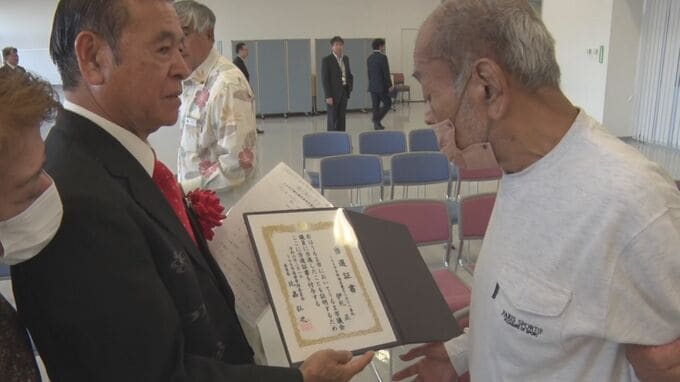 市議選から1年4か月後に“順位逆転の当選人”　当選証書の交付に「市民の声として受け止めたい」|TBS NEWS DIG