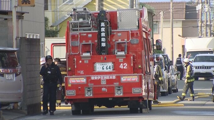 「工場から煙が出ている」クリーニング工場で未明に火災 周辺住民が一時避難＝静岡・沼津市　|　静岡のニュース | SBSNEWS | 静岡放送