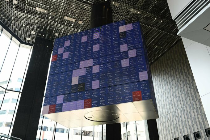 日経平均は暴落前の水準を一時回復、円相場安定や米半導体株高を好感