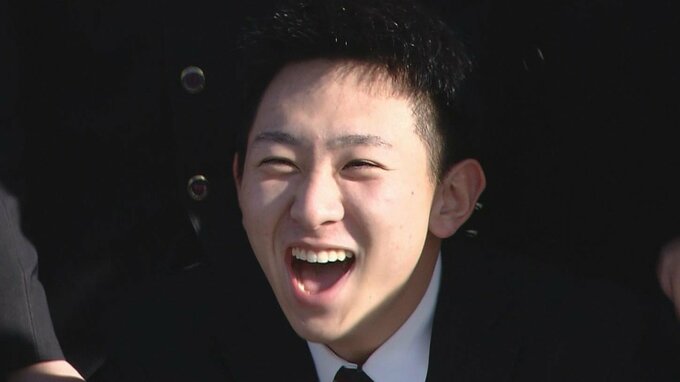 「すごく楽しみで不安は一切ない」福岡ソフトバンクホークス育成4位指名の中澤恒貴選手　育成指名祝い懸垂幕掲揚　プロ生活に期待感|TBS NEWS DIG