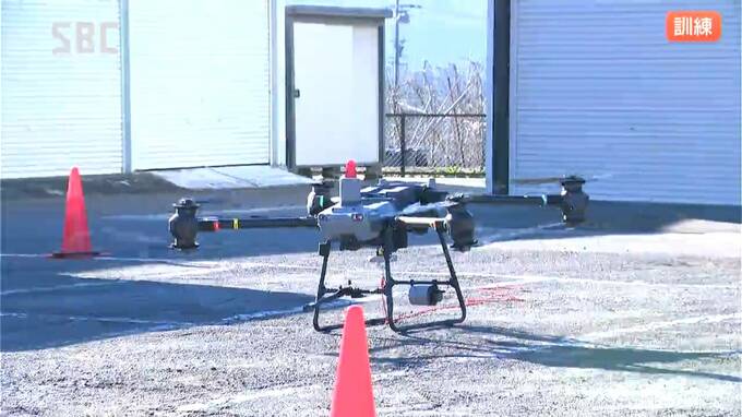 厳冬期の災害を想定　大型ドローン使って物資輸送を行う訓練　長野・松川町|TBS NEWS DIG