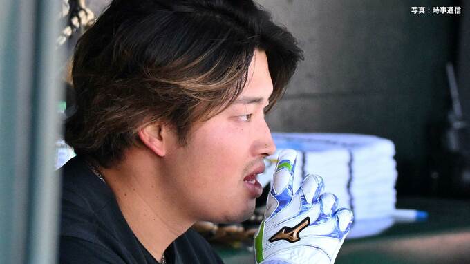 村上宗隆 5回から途中出場 四球でチャンス演出 チームは2戦連続逆転負けで約2か月ぶりの首位陥落 残り10試合で再逆転へ|TBS NEWS DIG
