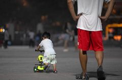 お金より育児環境、国連が少子化対策の方向転換を提言－報告書| TBS CROSS DIG with Bloomberg