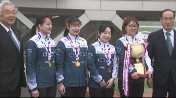 「次はオリンピックの金メダルを」カーリング日本選手権を劇的な逆転で初制覇、女子SC軽井沢クラブが町長を表敬訪問、先ずは五輪出場へ重要な関門3月の世界選手権に照準　|　SBC NEWS | 長野のニュース | SBC信越放送