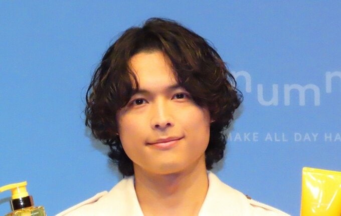 【 SixTONES・松村北斗 】　大泉洋から「ボウリング」に誘われ　ボールとシューズを贈呈される　女性の髪は「美術品と近い」と持論を展開|TBS NEWS DIG