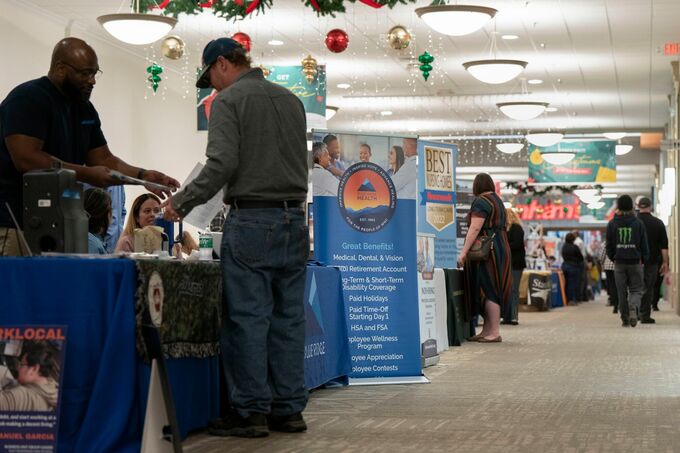 米失業保険申請は減少、４月以来の低水準－労働市場の堅調さ示す