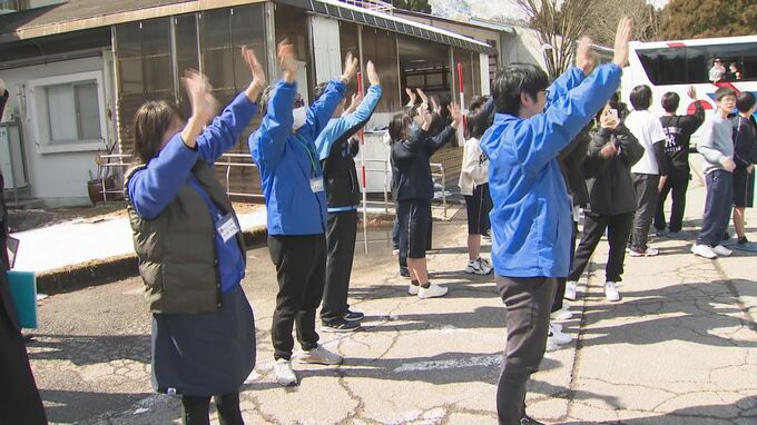 能登半島地震で集団避難した中学生119人 避難先を出て故郷に戻る　　|　石川県のニュース｜MRO北陸放送