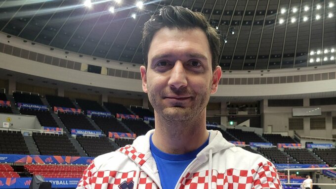 バレー女子日本代表監督にアクバシュ氏の就任内定を発表、女子では初の外国人監督「伝統の一翼を担うことになり、大変名誉に思う」|TBS NEWS DIG