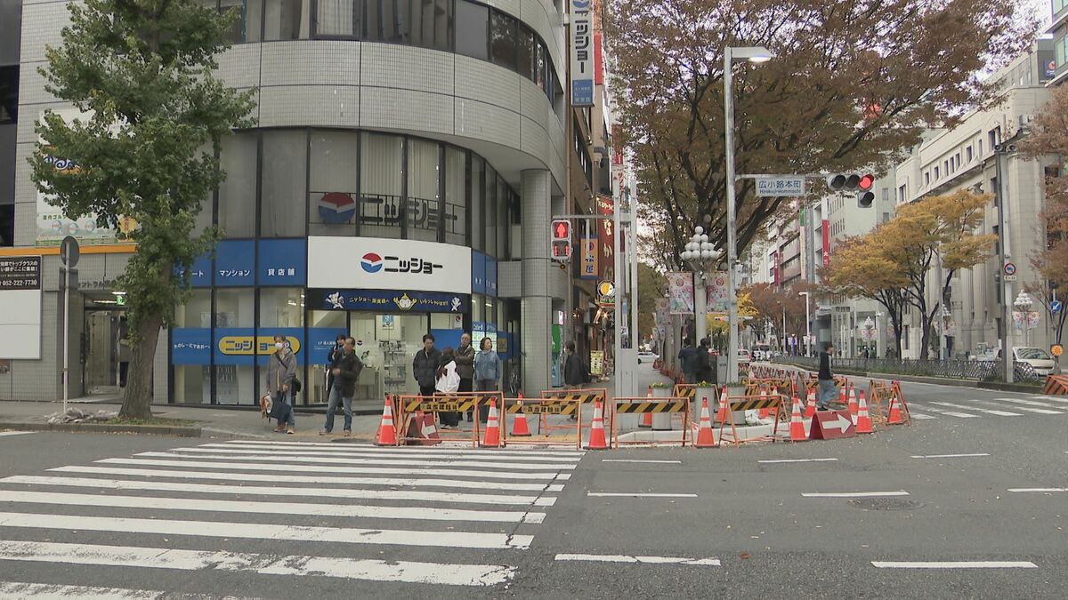 工事現場のバリケード 一部の囲いが外れ… 自転車に乗った女性がけが 数時間前に車がぶつかり移動していた 名古屋市の新交通システム「SRT」