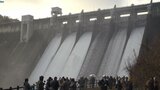 70年ぶりの放流に全国からダム愛好家 田瀬ダムのクレストゲート 岩手・花巻市|TBS NEWS DIG
