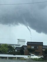 「突然5秒ほどのごう音が聞こえた」竜巻とみられる突風 家屋の屋根が壊れたりガラスが割れたり 富山・黒部市|TBS NEWS DIG