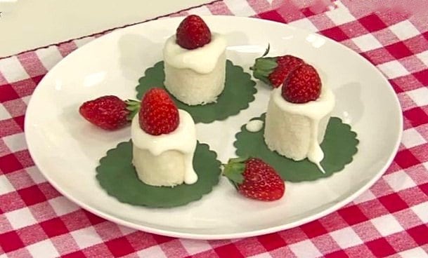バナナと食パンで作るクリスマススイーツ「キャンドルロールサンド」簡単レシピ【わっちtheキッチン】　|　青森のニュース│ATV NEWS│青森テレビ