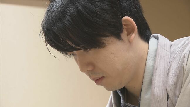藤井聡太七冠(23) 負けたら六冠に陥落の正念場 相手は同学年の伊藤匠叡王(23) 2人の勝負飯は「カレーうどん御膳」|TBS NEWS DIG