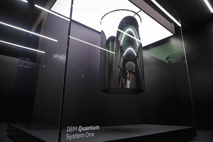 量子コンピューター関連急落、実用化「まだ先」とエヌビディアＣＥＯ