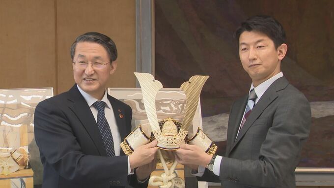 石破総理からトランプ大統領へ贈られた「金の兜」　鳥取県に寄贈|TBS NEWS DIG