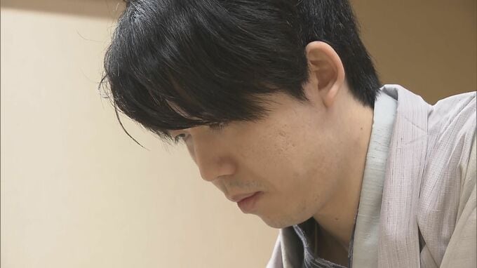 【速報】藤井聡太七冠(23)が負けた!「六冠」に陥落 同学年の伊藤匠叡王(23)が王座戦第5局で勝利 八冠から七冠になった因縁の会場で今回もタイトル失う|TBS NEWS DIG