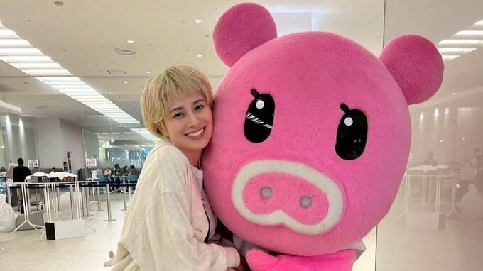 【ホラン千秋】 “好きだよ。安心して” 「ブーナちゃんと激しめの再会」がっちりハグ　 “ヤキモチ焼いてた” ブーナと仲直り|TBS NEWS DIG