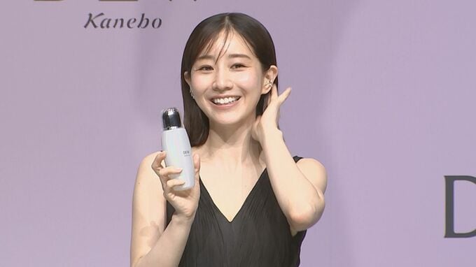 【田中みな実】熱愛報道後初の公の場「交際は順調ですか」にお茶目に対応|TBS NEWS DIG