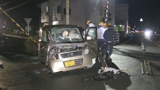 列車と軽乗用車が衝突　１人搬送　肥薩おれんじ鉄道　鹿児島|TBS NEWS DIG