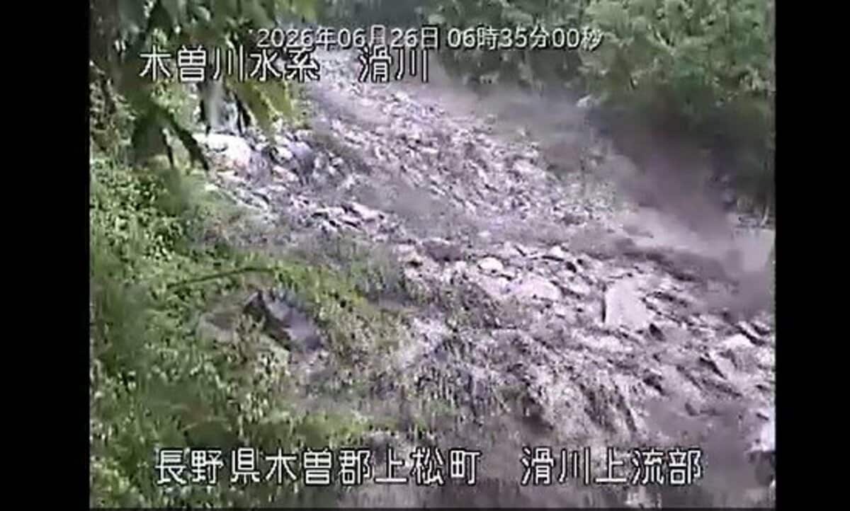 土石流】カメラが捉えた「濁流が勢いを増し、巨大な岩も流れて…」長野