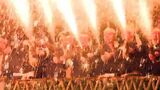 爆竹&花火で「熱い・うるさい・耳栓が必要」 岐阜の奇祭“火祭”が4年ぶりに復活 外国人観光客もビックリ大満足 | 名古屋・愛知・岐阜・三重のニュース【CBC news】 | CBC web