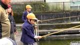 霧島市立万膳小学校ニジマス釣り大会　年末の一般開放は今年が最後　鹿児島|TBS NEWS DIG