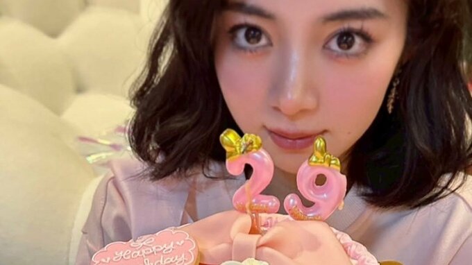 【池田エライザ】誕生月のバースデーケーキ・ラッシュに「日々ニコニコでした！」たくさんの愛に囲まれ「ご縁に感謝」|TBS NEWS DIG