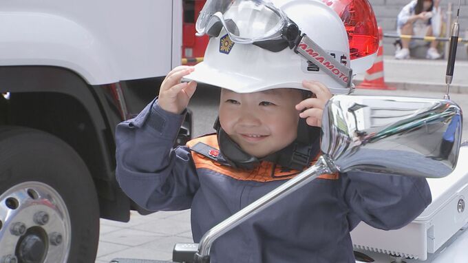 「身近にできることから…」東京・歌舞伎町で防災フェア　“ズボン”と“ネクタイ”でリュックサック作る方法など講話　警視庁新宿署|TBS NEWS DIG