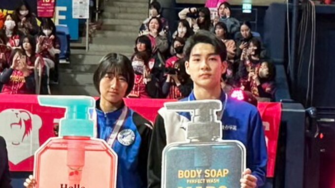 春高バレーMVP 秋本美空、優勝報告会でチームメイトの「ガッツポーズが格好いい」に苦笑い|TBS NEWS DIG