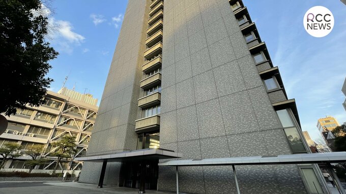 「性的欲求満たすため…」中学校教頭（54）を懲戒免職　スカート内に小型カメラを向けた疑いで逮捕　|　RCC NEWS | 広島ニュース | RCC中国放送