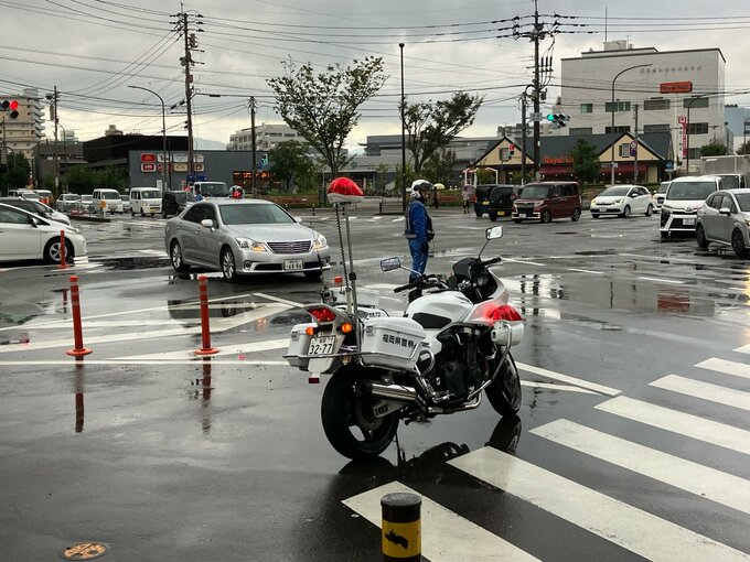 「人が倒れている」交通量の多い交差点で性別・年齢のわからない遺体見つかる　ひき逃げか　福岡市博多区|TBS NEWS DIG