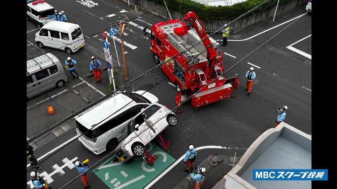「爆発音のような音」鹿児島市東谷山3丁目で3台絡む事故　3人が軽傷|TBS NEWS DIG