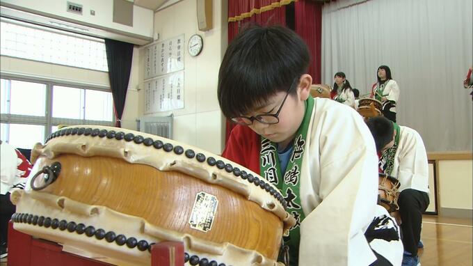 「僕たちが最後。頑張ってやりきるぞ！」東日本大震災も乗り越え…受け継がれてきた30年…　閉校の小学校で『最後の引き継ぎ手』の児童が伝統芸能『海鳴り太鼓』を披露　|TBS NEWS DIG
