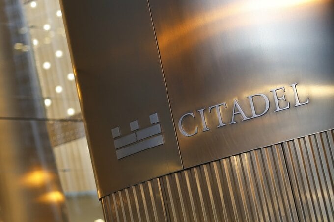 ヘッジファンドで増える転職「ドタキャン」、提示条件競り合い過熱