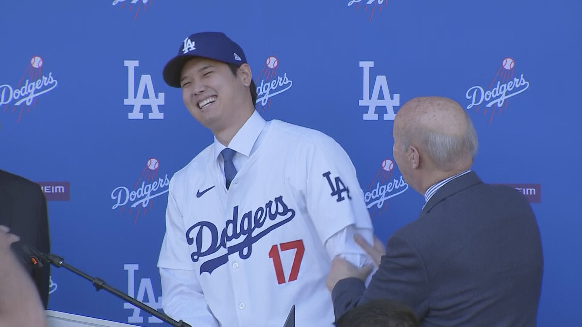 中継】大谷翔平選手ドジャース入団会見 現地メディアも驚く「間違い