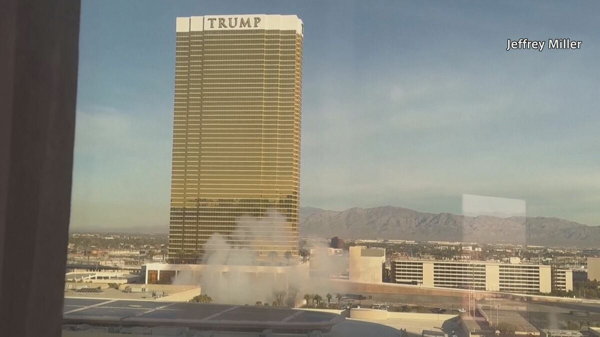 トランプ次期大統領所有のホテルでトラックが爆発・炎上 米ラスベガス