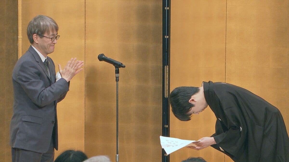 藤井聡太八冠 記念品は自らリクエストの“エアロバイク