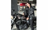 【 彩雪 】　愛車ハーレーにまたがり　キメキメのブラックコーデ公開　「早くツーリング行きたいな～！！」|TBS NEWS DIG