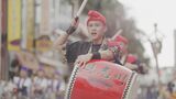 国際通りで勇壮に 「1万人のエイサー踊り隊」にぎわう|TBS NEWS DIG