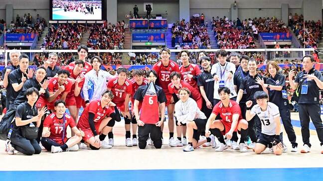 石川祐希「（日本R）3勝する目標を達成できて嬉しい」髙橋藍「表彰台に登るために更なる進化が必要」バレー男子決勝R進出【選手コメント】|TBS NEWS DIG