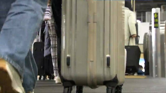 帰省ラッシュのピークは30日と3日 新幹線自由席で混雑始まる JR東日本|TBS NEWS DIG