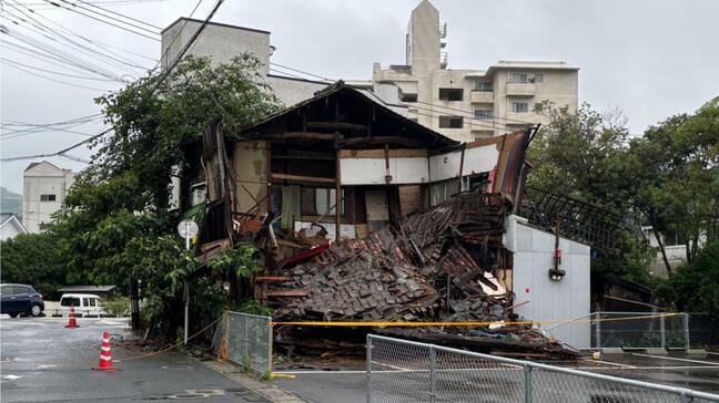 【大雨】空き家が倒壊　道路通行止め　24時間で127ミリの雨観測　長崎・佐世保|TBS NEWS DIG