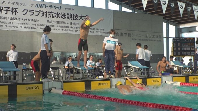 未来の“ハギトモ”目指しジュニアスイマーが力泳　シドニー五輪競泳日本代表・萩原智子さん迎え水泳競技大会　|　山梨のニュース | ＵＴＹテレビ山梨