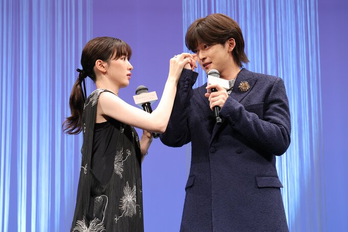 【高橋文哉】永野芽郁らとホッコリ舞台挨拶「永野さんに会ったら変わりました」|TBS NEWS DIG