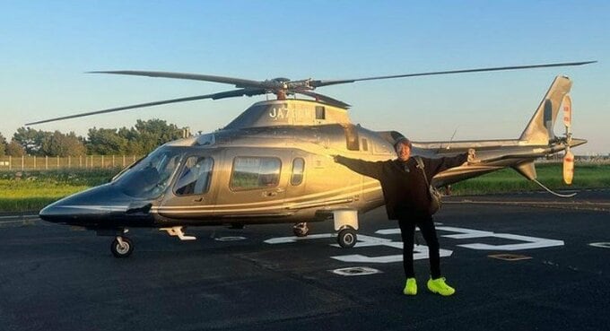 近藤真彦さん　「贅沢にヘリで帰ります（笑）」　ヘリコプターとの２ショットに反響|TBS NEWS DIG