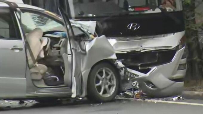 富士スバルラインで事故　6人けが、このうち3人ほどが重傷か　観光バスと乗用車が衝突　山梨|TBS NEWS DIG