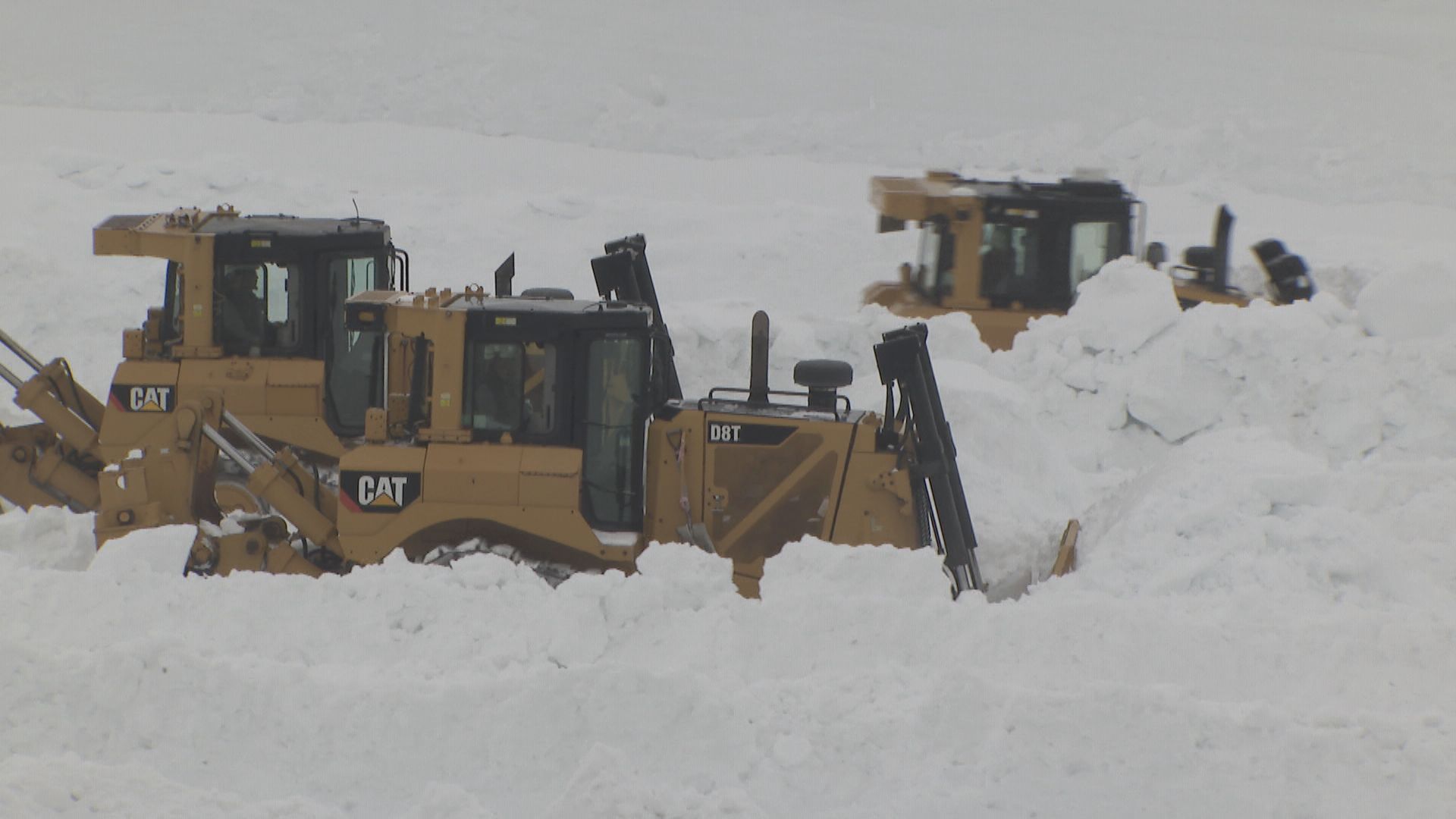 積雪7メートル超え！長野県大町市と富山県結ぶ「立山黒部アルペン
